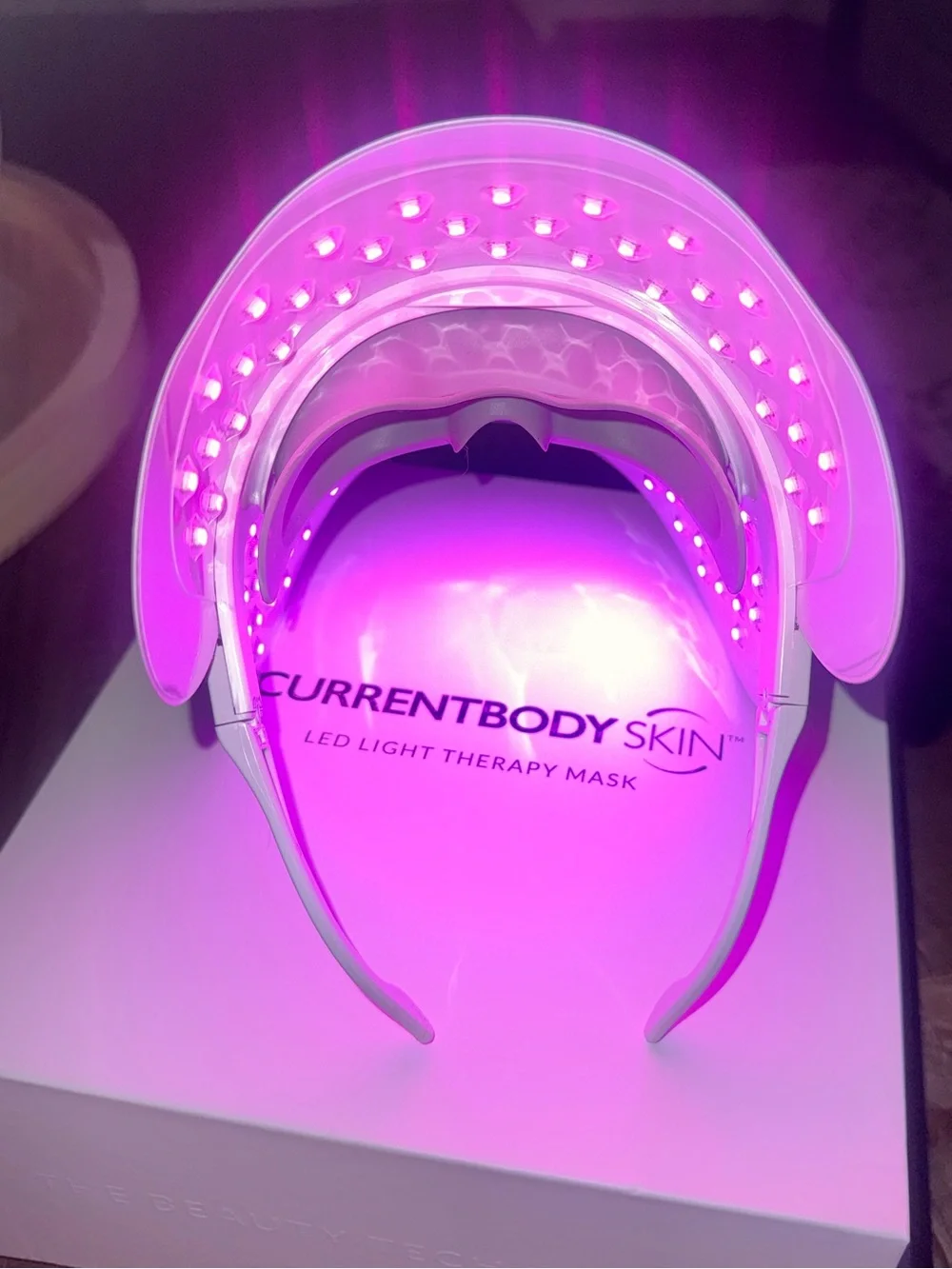 ✨🔥 Dermabeam Pro RED Light Therapy LED Mask - with Eye protection, CORDLESS